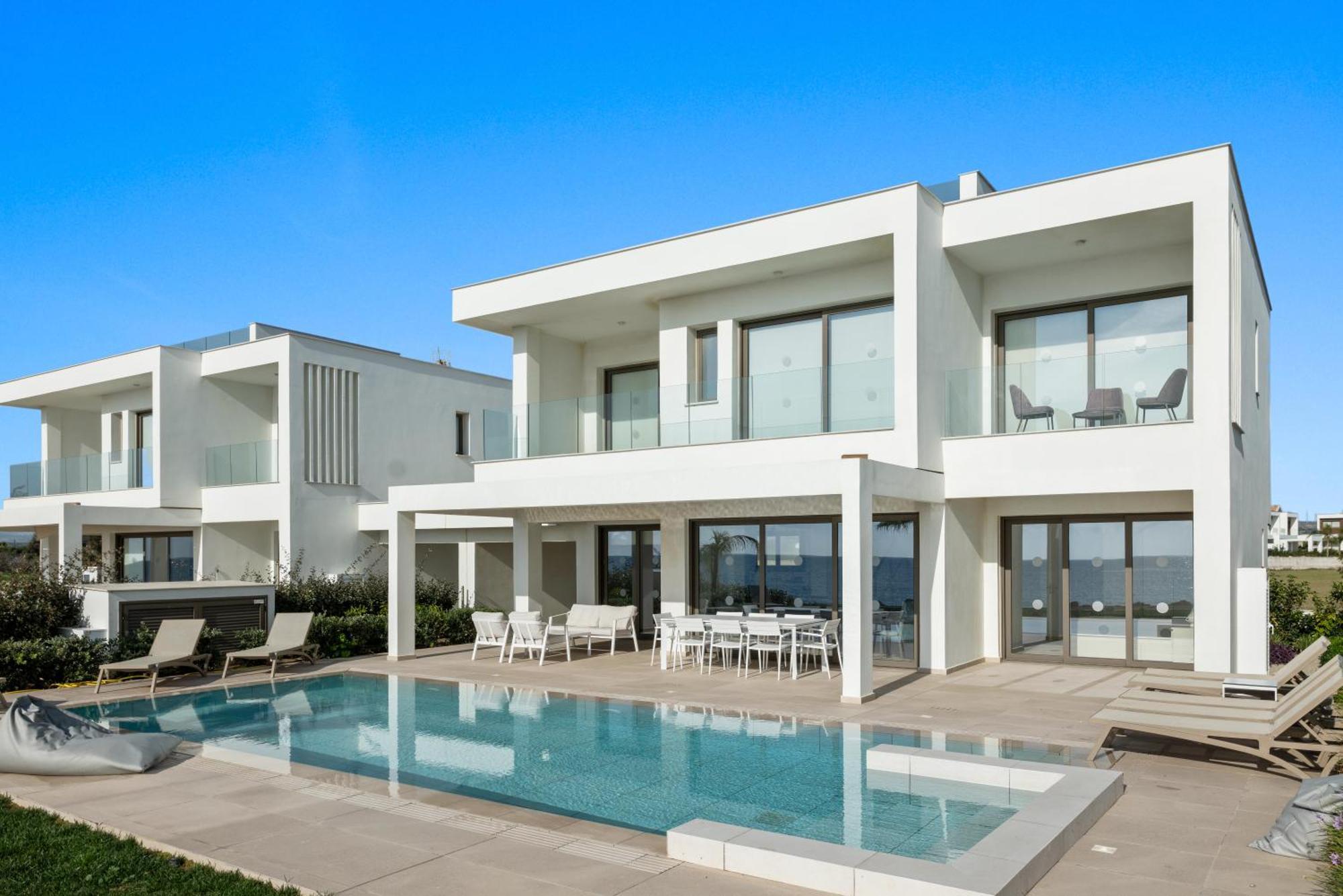 Villa - Beach Front